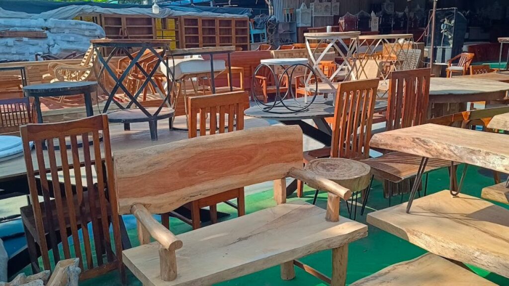 Sikanderpur Furniture Market