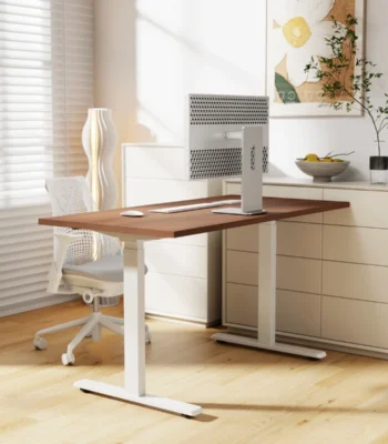 Height adjustable desk